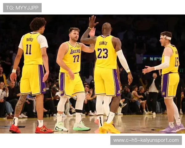 湖人消息:名宿主张交易老詹,小里复出时间曝光,战鹈鹕阵容更新