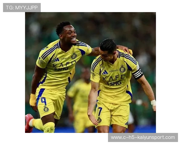 C罗吸引包夹分球，利雅得胜利空位得分，c罗对阵利物浦进球