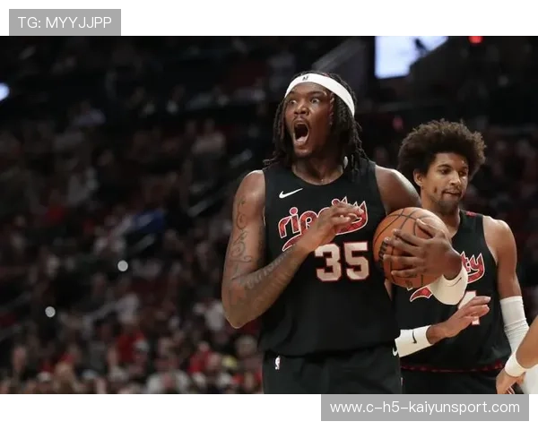 开拓者内线拼抢强，篮板不落下风